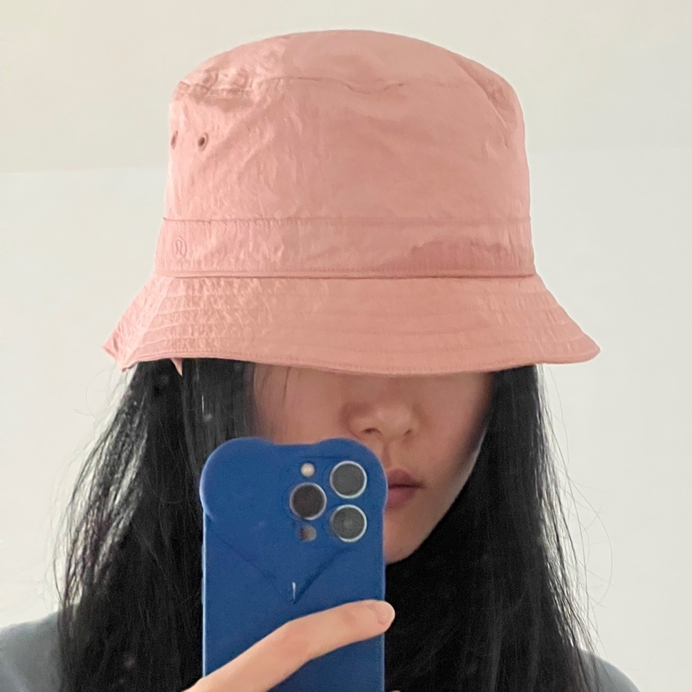 Lululemon Bucket hat Baby pink